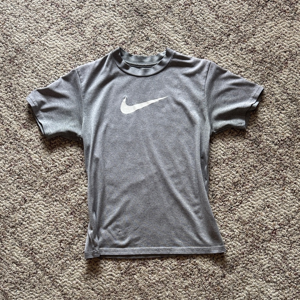 NIKE— Dri fit, Short Sleeve